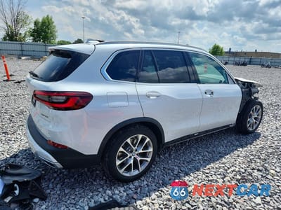 Trzecie zdjęcie samochodu z tyłu: 2021 BMW X5 XDRIVE40I VIN:5UXCR6C02M9F19328 - miniatura