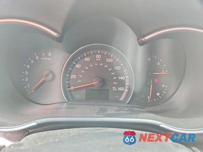 Zdjęcie 9 z 13 samochodu: 2015 KIA SORENTO LX VIN:5XYKT3A67FG657952 - miniatura