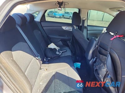 Zdjęcie 10 z 13 samochodu: 2023 KIA FORTE LXS VIN:3KPF24AD4PE558688 - miniatura
