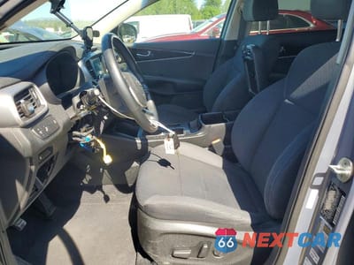 Zdjęcie 7 z 14 samochodu: 2019 KIA SORENTO LX VIN:5XYPGDA30KG597223 - miniatura