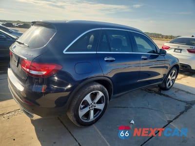 Trzecie zdjęcie samochodu z tyłu: 2019 MERCEDES-BENZ GLC 300 4MATIC VIN:WDC0G4KB0KV121435 - miniatura
