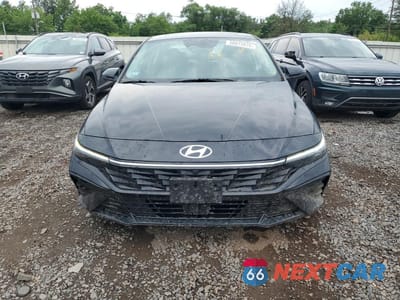 Piąte zdjęcie samochodu w środku: 2024 HYUNDAI ELANTRA LIMITED VIN:KMHLP4DGXRU801012 - miniatura