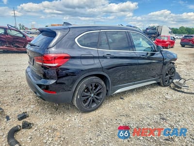 Trzecie zdjęcie samochodu z tyłu: 2020 BMW X1 XDRIVE28I VIN:WBXJG9C09L5P41399 - miniatura