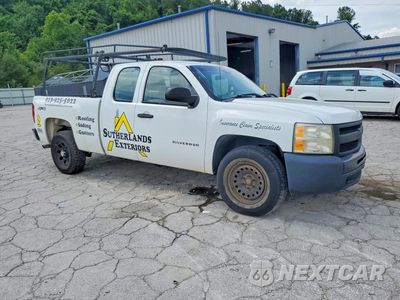Czwarte zdjęcie samochodu z boku: 2010 CHEVROLET SILVERADO K1500 VIN:1GCSKPEA9AZ146990 - miniatura