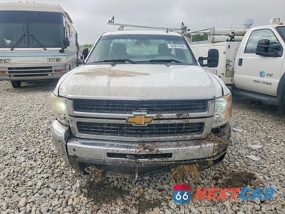 Piąte zdjęcie samochodu w środku: 2009 CHEVROLET SILVERADO K2500 HEAVY DUTY VIN:1GCHK44KX9F172174 - miniatura