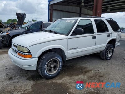 2002 CHEVROLET BLAZER 1GNCS13W52K141299 - główne zdjęcie licytacji z USA - miniatura