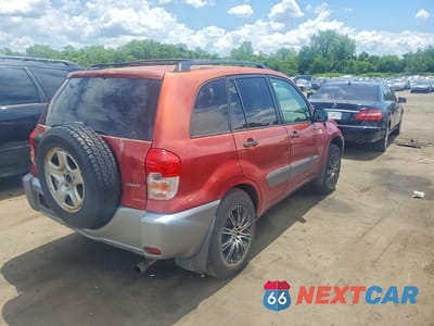 Trzecie zdjęcie samochodu z tyłu: 2002 TOYOTA RAV4 BASE VIN:JTEHH20V126048864 - miniatura