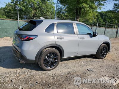 Trzecie zdjęcie samochodu z tyłu: 2023 HONDA HR-V SPORT VIN:3CZRZ1H56PM721122 - miniatura