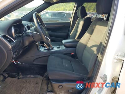 Zdjęcie 7 z 13 samochodu: 2018 JEEP GRAND CHEROKEE LAREDO VIN:1C4RJFAG2JC181444 - miniatura