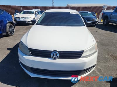 Piąte zdjęcie samochodu w środku: 2014 VOLKSWAGEN JETTA BASE VIN:3VW2K7AJ9EM235596 - miniatura