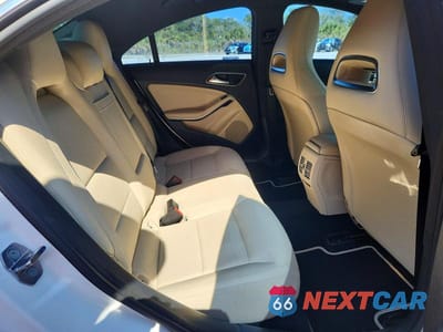 Zdjęcie 10 z 12 samochodu: 2018 MERCEDES-BENZ CLA 250 VIN:WDDSJ4EB8JN680490 - miniatura