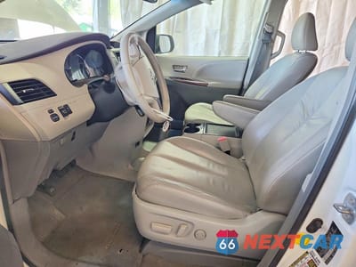 Zdjęcie 7 z 13 samochodu: 2012 TOYOTA SIENNA XLE 7-PASSENGER VIN:5TDDK3DCXCS040055 - miniatura