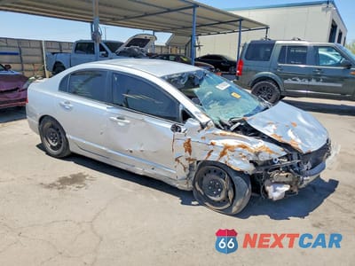 Czwarte zdjęcie samochodu z boku: 2007 HONDA CIVIC LX VIN:1HGFA16527L079035 - miniatura
