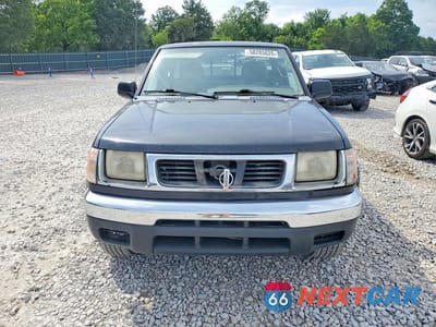 Piąte zdjęcie samochodu w środku: 2000 NISSAN FRONTIER XE DESERT RUNNER VIN:1N6ED26T8YC394376 - miniatura