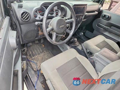 Zdjęcie 8 z 13 samochodu: 2010 JEEP WRANGLER SPORT VIN:1J4AA2D14AL216900 - miniatura