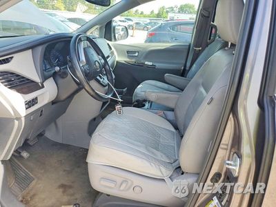 Zdjęcie 7 z 13 samochodu: 2017 TOYOTA SIENNA VIN:5TDYZ3DC5HS815916 - miniatura