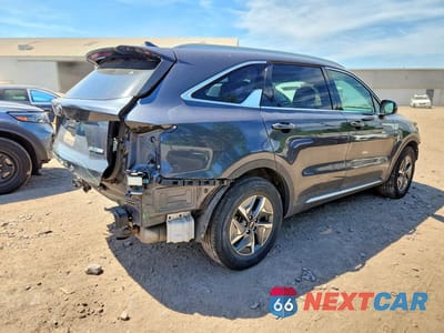Trzecie zdjęcie samochodu z tyłu: 2021 KIA SORENTO EX VIN:KNDRH4LG7M5019749 - miniatura