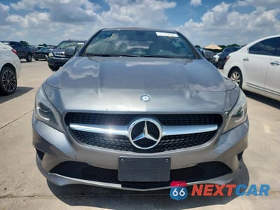Piąte zdjęcie samochodu w środku: 2014 MERCEDES-BENZ CLA 250 VIN:WDDSJ4EB0EN144736 - miniatura