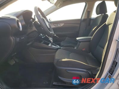 Zdjęcie 7 z 12 samochodu: 2021 KIA FORTE LXS VIN:3KPF24AD4ME387601 - miniatura