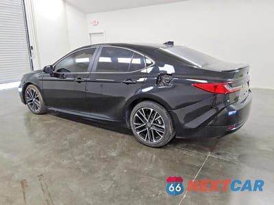 Drugie zdjęcie samochodu z przodu: 2025 TOYOTA CAMRY XLE VIN:4T1DAACK4SU048710 - miniatura