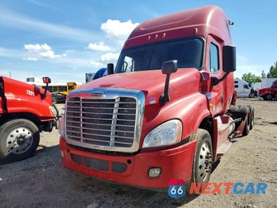Drugie zdjęcie samochodu z przodu: 2017 FREIGHTLINER CASCADIA 125 VIN:3AKJGLDR0HSGP6386 - miniatura