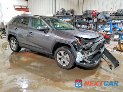 Czwarte zdjęcie samochodu z boku: 2025 TOYOTA RAV4 XLE VIN:2T3P1RFV3SC521443 - miniatura