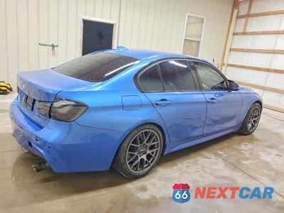 Trzecie zdjęcie samochodu z tyłu: 2013 BMW 335 XI VIN:WBA3B9C59DF585664 - miniatura