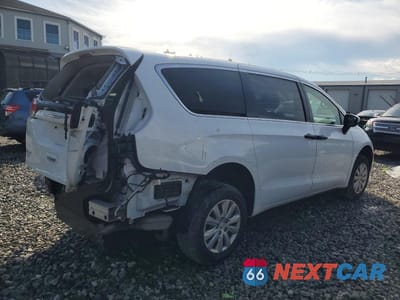 Trzecie zdjęcie samochodu z tyłu: 2020 CHRYSLER VOYAGER L VIN:2C4RC1AG7LR108836 - miniatura