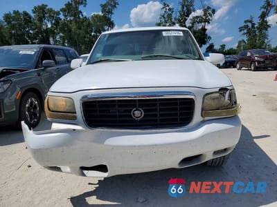 Piąte zdjęcie samochodu w środku: 2000 CADILLAC ESCALADE LUXURY VIN:1GYEK63R4YR221227 - miniatura