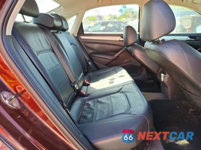 Zdjęcie 10 z 12 samochodu: 2012 VOLKSWAGEN PASSAT SE VIN:1VWBH7A38CC080649 - miniatura