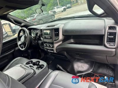 Zdjęcie 6 z 10 samochodu: 2021 RAM 3500 VIN:3C7WRSBL0MG568742 - miniatura