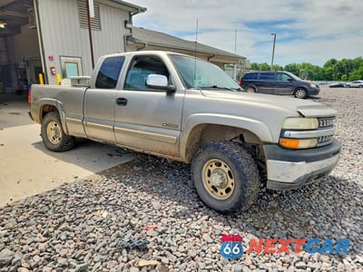 Czwarte zdjęcie samochodu z boku: 1999 CHEVROLET SILVERADO K2500 VIN:1GCGK29U2XE162333 - miniatura