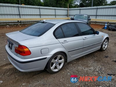 Trzecie zdjęcie samochodu z tyłu: 2005 BMW 325 I VIN:WBAEV33435KW16940 - miniatura
