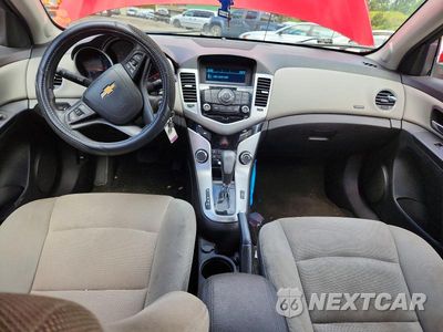 Zdjęcie 8 z 12 samochodu: 2015 CHEVROLET CRUZE LT VIN:1G1PC5SB2F7217799 - miniatura