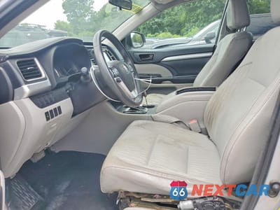 Zdjęcie 7 z 12 samochodu: 2016 TOYOTA HIGHLANDER LE PLUS VIN:5TDBKRFHXGS307722 - miniatura