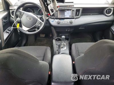 Zdjęcie 8 z 13 samochodu: 2018 TOYOTA RAV4 HYBRID XLE VIN:JTMRJREV8JD182196 - miniatura