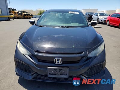 Piąte zdjęcie samochodu w środku: 2017 HONDA CIVIC LX VIN:SHHFK7H23HU415781 - miniatura