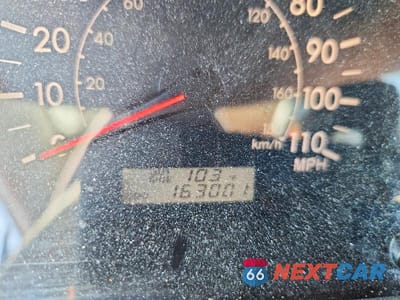 Zdjęcie 9 z 12 samochodu: 2005 TOYOTA COROLLA LE VIN:1NXBR32EX5Z382624 - miniatura