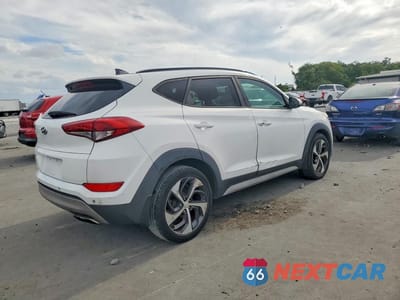 Trzecie zdjęcie samochodu z tyłu: 2018 HYUNDAI TUCSON VALUE VIN:KM8J33A27JU670065 - miniatura