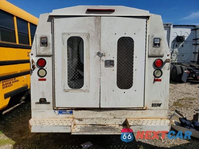 Zdjęcie 10 z 13 samochodu: 2007 GMC SAVANA CUTAWAY G3500 VIN:1GDHG31U271253922 - miniatura