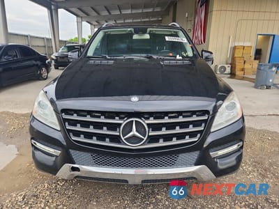 Piąte zdjęcie samochodu w środku: 2015 MERCEDES-BENZ ML 350 VIN:4JGDA5JB2FA512188 - miniatura