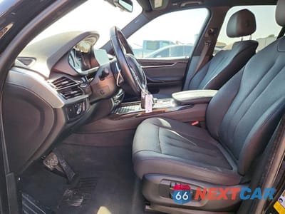 Zdjęcie 7 z 14 samochodu: 2018 BMW X5 XDR40E VIN:5UXKT0C59J0W03780 - miniatura