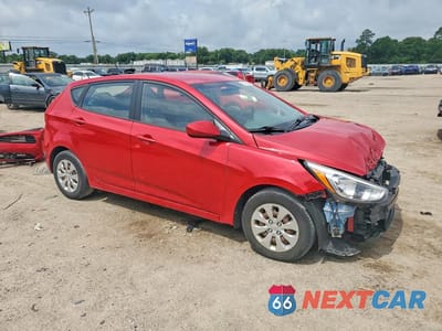 Czwarte zdjęcie samochodu z boku: 2016 HYUNDAI ACCENT SE VIN:KMHCT5AE3GU253078 - miniatura
