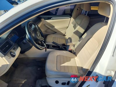 Zdjęcie 7 z 12 samochodu: 2015 VOLKSWAGEN PASSAT SE VIN:1VWBT7A30FC005124 - miniatura