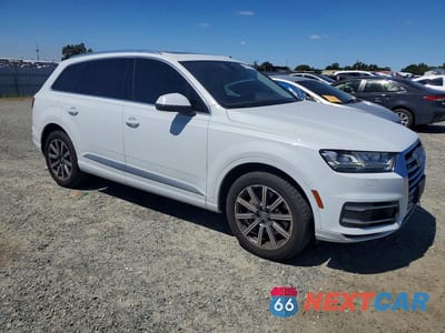 Czwarte zdjęcie samochodu z boku: 2017 AUDI Q7 PREMIUM PLUS VIN:WA1LAAF74HD021260 - miniatura