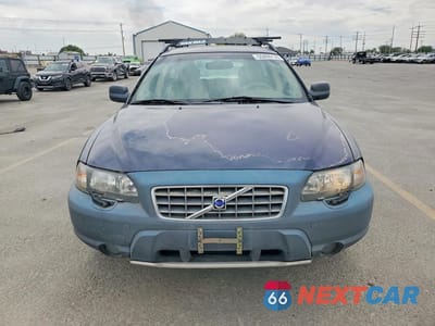 Piąte zdjęcie samochodu w środku: 2002 VOLVO V70 XC VIN:YV1SZ58D321080095 - miniatura