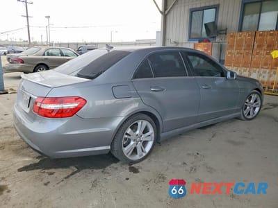 Trzecie zdjęcie samochodu z tyłu: 2012 MERCEDES-BENZ E 350 VIN:WDDHF5KB0CA530387 - miniatura