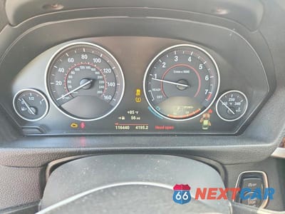Zdjęcie 9 z 13 samochodu: 2017 BMW 330 XI VIN:WBA8D9C36HA005482 - miniatura