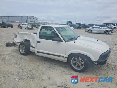 Czwarte zdjęcie samochodu z boku: 1994 CHEVROLET S TRUCK S10 VIN:1GCCS14Z5R8223672 - miniatura