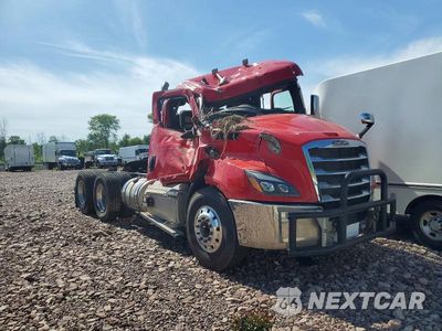 2022 FREIGHTLINER CASCADIA 116 SEMI TRUCK 3AKJHTDV3NSNN8691 - główne zdjęcie licytacji z USA - miniatura